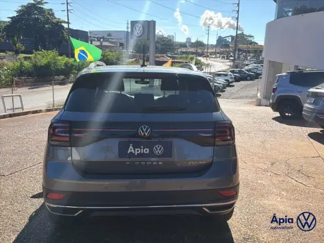 VOLKSWAGEN T-Cross 1.4 4P 250 TSI FLEX HIGHLINE AUTOM�TICO, Foto 4
