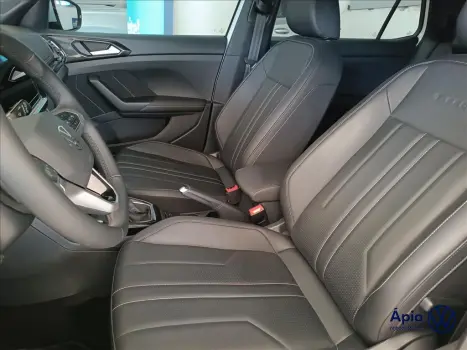 VOLKSWAGEN T-Cross 1.4 4P 250 TSI FLEX HIGHLINE AUTOM�TICO, Foto 9
