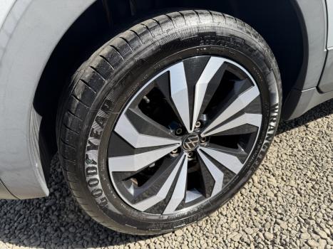 VOLKSWAGEN T-Cross 1.4 4P 250 TSI FLEX HIGHLINE AUTOM�TICO, Foto 9