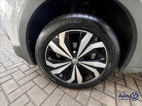 VOLKSWAGEN T-Cross 1.4 4P 250 TSI FLEX HIGHLINE AUTOM�TICO, Foto 15