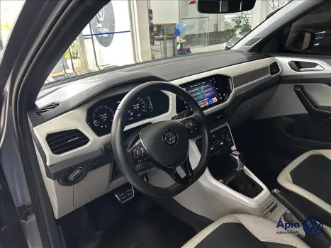 VOLKSWAGEN T-Cross 1.4 4P 250 TSI FLEX HIGHLINE AUTOM�TICO, Foto 13
