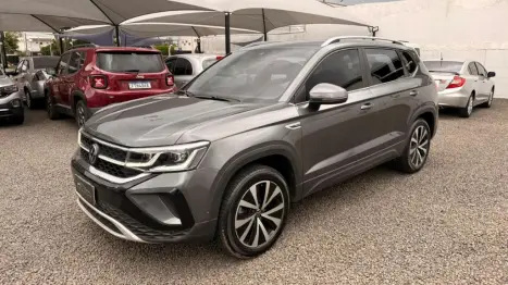 VOLKSWAGEN Taos 1.4 16V 4P FLEX 250 TSI HIGHLINE AUTOM�TICO, Foto 3