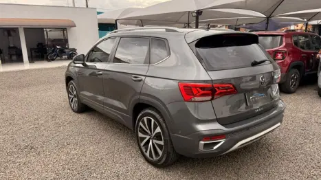 VOLKSWAGEN Taos 1.4 16V 4P FLEX 250 TSI HIGHLINE AUTOM�TICO, Foto 6