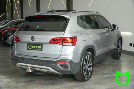 VOLKSWAGEN Taos 1.4 16V 4P FLEX 250 TSI HIGHLINE AUTOM�TICO, Foto 4