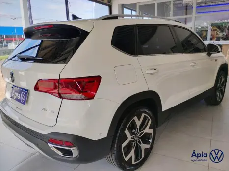 VOLKSWAGEN Taos 1.4 16V 4P FLEX 250 TSI HIGHLINE AUTOMÁTICO, Foto 4