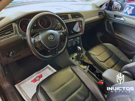 VOLKSWAGEN Tiguan 1.4 250 TSI TOTAL FLEX ALLSPACE COMFORTLINE TURBO AUTOM�TICO TIPTRONIC, Foto 9