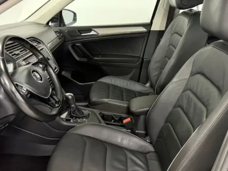 VOLKSWAGEN Tiguan 1.4 250 TSI TOTAL FLEX ALLSPACE TURBO AUTOM�TICO TIPTRONIC, Foto 5