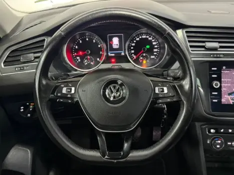 VOLKSWAGEN Tiguan 1.4 250 TSI TOTAL FLEX ALLSPACE TURBO AUTOM�TICO TIPTRONIC, Foto 10