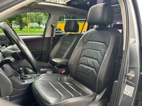 VOLKSWAGEN Tiguan 1.4 250 TSI TOTAL FLEX ALLSPACE COMFORTLINE TURBO AUTOM�TICO TIPTRONIC, Foto 11
