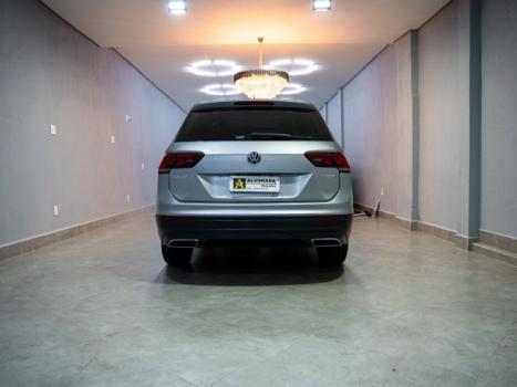 VOLKSWAGEN Tiguan 1.4 250 TSI TOTAL FLEX ALLSPACE TURBO AUTOM�TICO TIPTRONIC, Foto 12