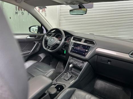 VOLKSWAGEN Tiguan 1.4 250 TSI TOTAL FLEX ALLSPACE COMFORTLINE TURBO AUTOM�TICO TIPTRONIC, Foto 5