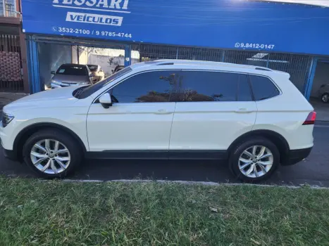 VOLKSWAGEN Tiguan 1.4 250 TSI TOTAL FLEX ALLSPACE COMFORTLINE TURBO AUTOM�TICO TIPTRONIC, Foto 11