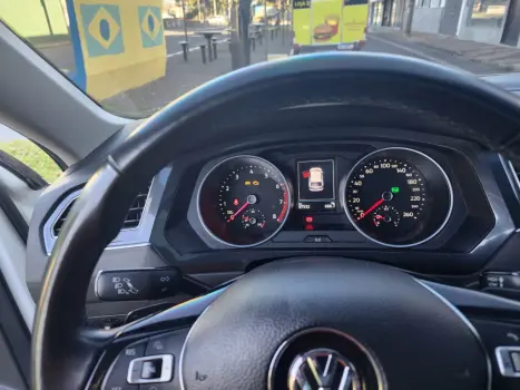 VOLKSWAGEN Tiguan 1.4 250 TSI TOTAL FLEX ALLSPACE COMFORTLINE TURBO AUTOM�TICO TIPTRONIC, Foto 16
