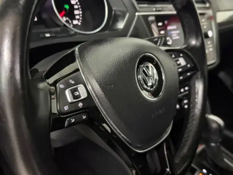 VOLKSWAGEN Tiguan 1.4 250 TSI TOTAL FLEX ALLSPACE TURBO AUTOM�TICO TIPTRONIC, Foto 11