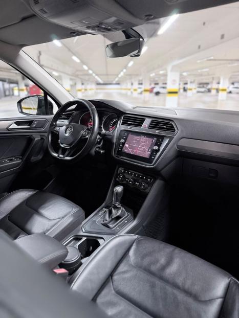 VOLKSWAGEN Tiguan 1.4 250 TSI TOTAL FLEX ALLSPACE COMFORTLINE TURBO AUTOMÁTICO TIPTRONIC, Foto 13