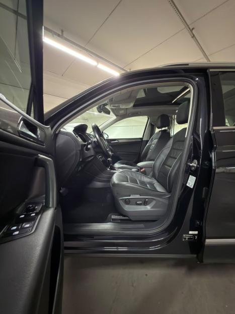 VOLKSWAGEN Tiguan 1.4 250 TSI TOTAL FLEX ALLSPACE COMFORTLINE TURBO AUTOMÁTICO TIPTRONIC, Foto 14