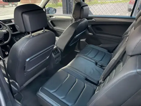 VOLKSWAGEN Tiguan 1.4 250 TSI TOTAL FLEX ALLSPACE COMFORTLINE TURBO AUTOMÁTICO TIPTRONIC, Foto 9