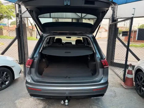 VOLKSWAGEN Tiguan 1.4 250 TSI TOTAL FLEX ALLSPACE COMFORTLINE TURBO AUTOMÁTICO TIPTRONIC, Foto 10