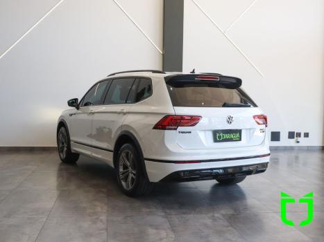 VOLKSWAGEN Tiguan 2.0 16V 4P TSI 350 TURBO R-LINE 4MOTION DSG AUTOMÁTICO, Foto 4 VOLKSWAGEN Tiguan 2.0 16V 4P TSI 350 TURBO R-LINE 4MOTION DSG AUTOMÁTICO, Foto 4