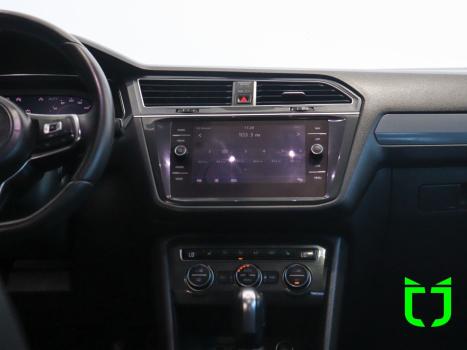 VOLKSWAGEN Tiguan 2.0 16V 4P TSI 350 TURBO R-LINE 4MOTION DSG AUTOMÁTICO, Foto 17 VOLKSWAGEN Tiguan 2.0 16V 4P TSI 350 TURBO R-LINE 4MOTION DSG AUTOMÁTICO, Foto 17