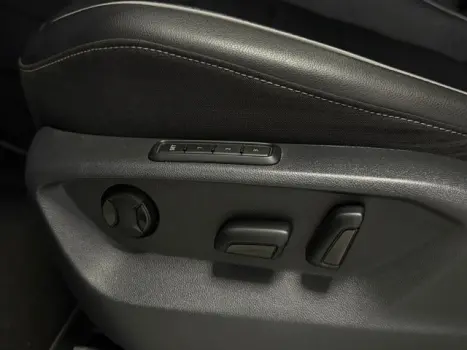 VOLKSWAGEN Tiguan 2.0 16V 4P TSI 300 TURBO R-LINE AUTOM�TICO, Foto 5