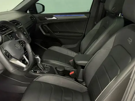 VOLKSWAGEN Tiguan 2.0 16V 4P TSI 300 TURBO R-LINE AUTOM�TICO, Foto 6