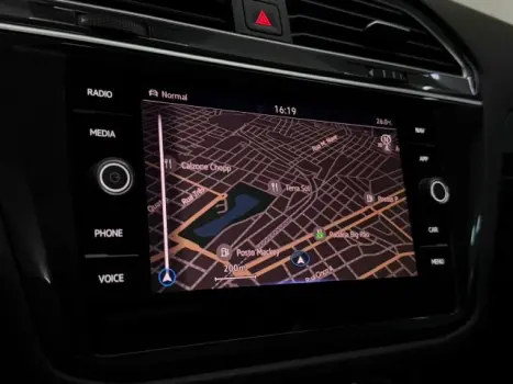 VOLKSWAGEN Tiguan 2.0 16V 4P TSI 300 TURBO R-LINE AUTOM�TICO, Foto 13