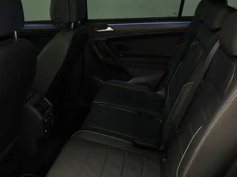 VOLKSWAGEN Tiguan 2.0 16V 4P TSI 300 TURBO R-LINE AUTOM�TICO, Foto 16