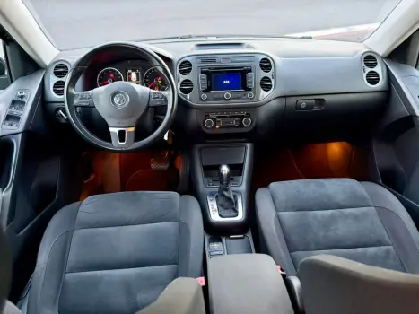 VOLKSWAGEN Tiguan 2.0 16V 4P FSI 4WD TURBO AUTOM�TICO, Foto 6