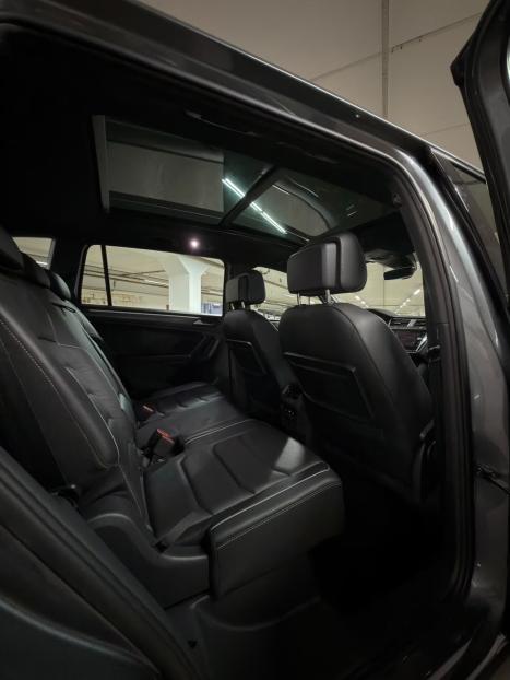 VOLKSWAGEN Tiguan 2.0 350 TSI TOTAL FLEX ALLSPACE R-LINE 4-MOTION TURBO AUTOM�TICO DSG, Foto 17