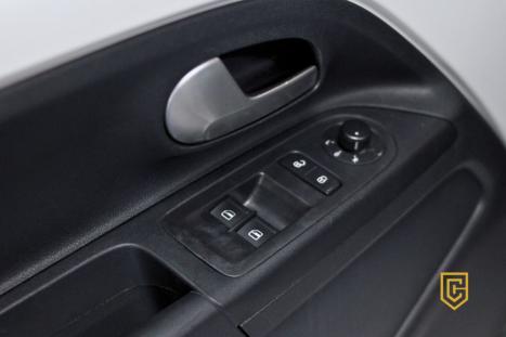 VOLKSWAGEN UP 1.0 12V RED BLACK WHITE FLEX, Foto 14