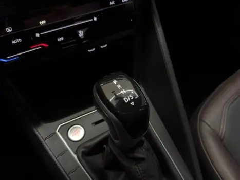 VOLKSWAGEN Virtus 1.0 4P 200 TSI FLEX HIGHLINE AUTOM�TICO, Foto 13