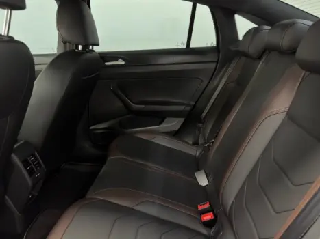 VOLKSWAGEN Virtus 1.0 4P 200 TSI FLEX HIGHLINE AUTOM�TICO, Foto 15