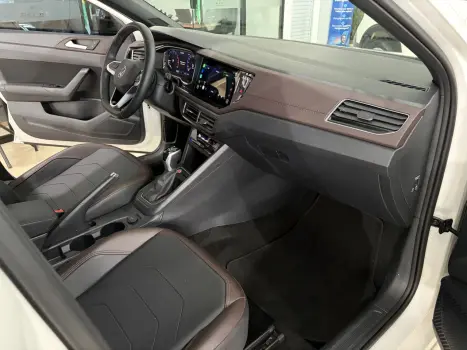 VOLKSWAGEN Virtus 1.0 4P 200 TSI FLEX HIGHLINE AUTOM�TICO, Foto 7