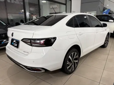 VOLKSWAGEN Virtus 1.0 4P 200 TSI FLEX HIGHLINE AUTOM�TICO, Foto 10
