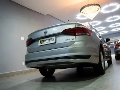 VOLKSWAGEN Virtus 1.0 4P 200 TSI FLEX COMFORTLINE AUTOM�TICO, Foto 12