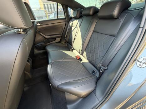 VOLKSWAGEN Virtus 1.4 4P 250 TSI EXCLUSIVE AUTOM�TICO, Foto 14