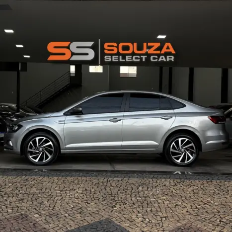 VOLKSWAGEN Virtus 1.0 4P 200 TSI FLEX HIGHLINE AUTOM�TICO, Foto 4