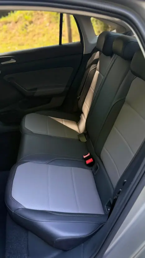 VOLKSWAGEN Virtus 1.0 4P 200 TSI FLEX HIGHLINE AUTOMÁTICO, Foto 15