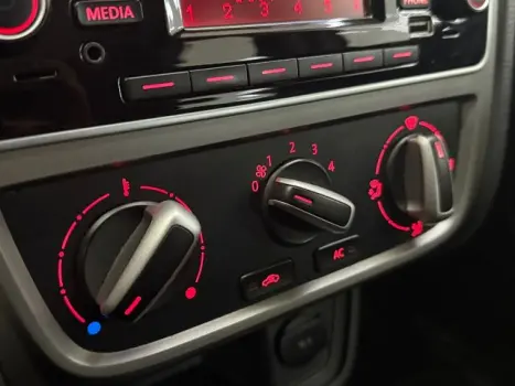 VOLKSWAGEN Voyage 1.6 4P FLEX, Foto 11