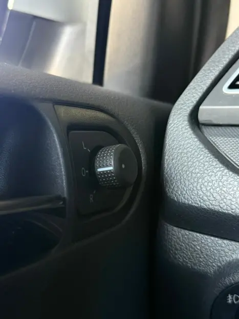 VOLKSWAGEN Voyage 1.0 4P FLEX, Foto 13