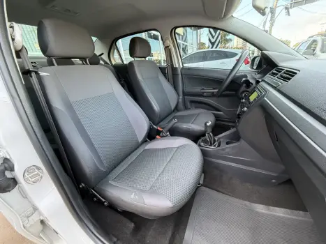 VOLKSWAGEN Voyage 1.0 4P FLEX, Foto 10