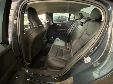 VOLVO S60 2.0 4P T4 MOMENTUM TURBO AUTOM�TICO, Foto 17