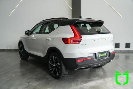 VOLVO XC40 2.0 16V 4P T5 TURBO R-DESIGN AWD GEARTRONIC AUTOM�TICO, Foto 4