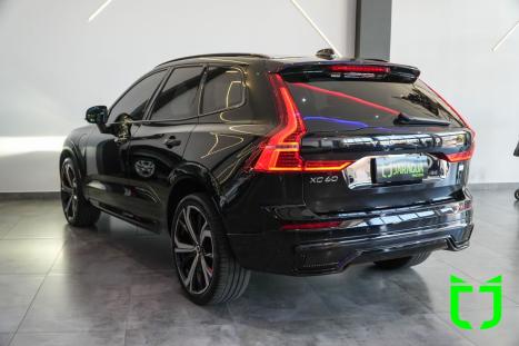 VOLVO XC60 2.0 16V 4P T8 RECHARGE H�BRIDO ULTIMATE DARK AWD TURBO GEARTRONIC AUTOM�TICO, Foto 4