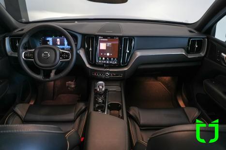 VOLVO XC60 2.0 16V 4P T8 RECHARGE H�BRIDO ULTIMATE DARK AWD TURBO GEARTRONIC AUTOM�TICO, Foto 9
