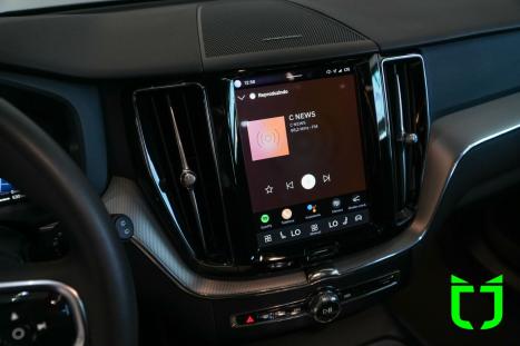 VOLVO XC60 2.0 16V 4P T8 RECHARGE H�BRIDO ULTIMATE DARK AWD TURBO GEARTRONIC AUTOM�TICO, Foto 11