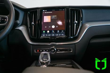 VOLVO XC60 2.0 16V 4P T8 RECHARGE H�BRIDO ULTIMATE DARK AWD TURBO GEARTRONIC AUTOM�TICO, Foto 12