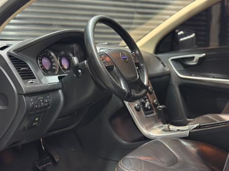 VOLVO XC60 2.0 4P DYNAMIC T5 TURBO AUTOM�TICO, Foto 5