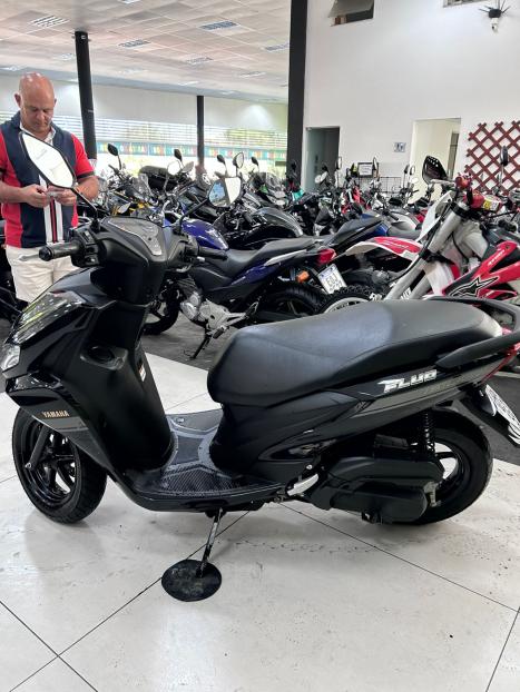 YAMAHA Fluo 125 , Foto 3